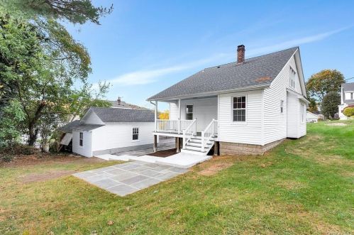 24 Cross St, Hawthorne, NY 10532-1228