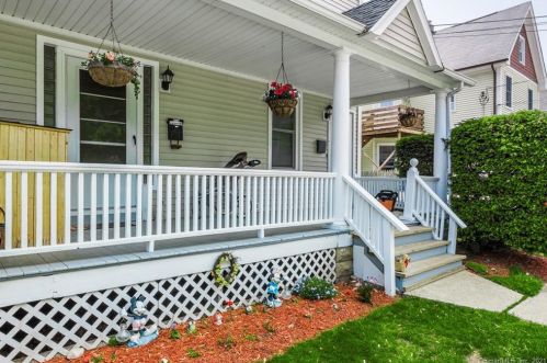 8 Noble Ave, Milford, CT 06460-4717