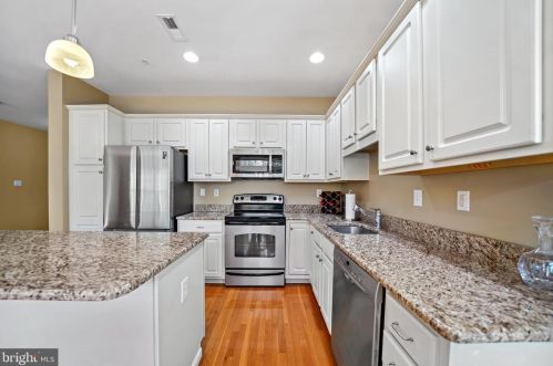 332 Jefferson Ave, Downingtown PA 19335-2701 exterior