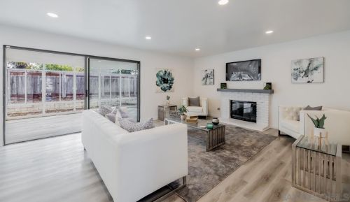 3775 Carnegie Dr, Oceanside CA  92056-6321 exterior