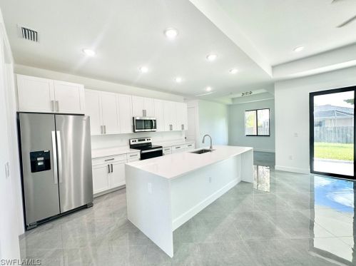 4125 19th Pl, Cape Coral FL  33904-8037 exterior