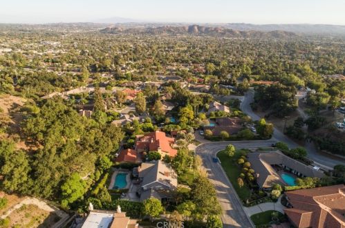 1022 Oak Canyon Ln, Glendora CA  91741-2256 exterior