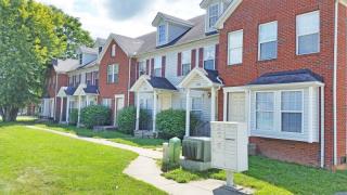 5544 Bayshore Ct, Louisville KY  40258-4401 exterior