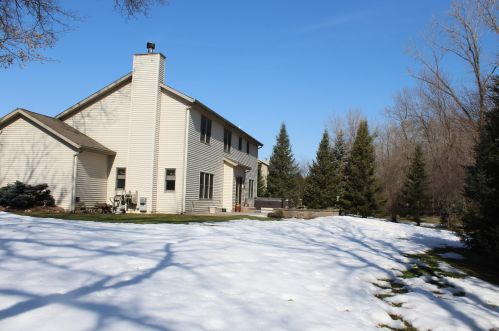 11597 14 Ave, Kenosha WI 53140-2281 exterior