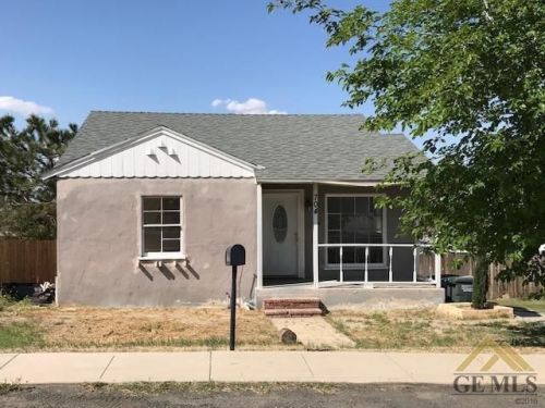 704 Philippine St, Taft, CA 93268-3730