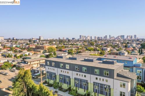 971 41st St, Oakland CA 94608-3708 exterior