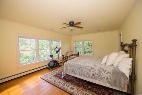 146 Shr Rd, Mount Sinai NY  11766-1237 exterior