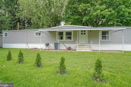 127 Truman Dr, Fairless Hills, PA 19030-2006