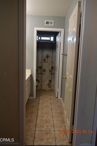706 Princessa Dr, Oxnard CA  93030-7690 exterior