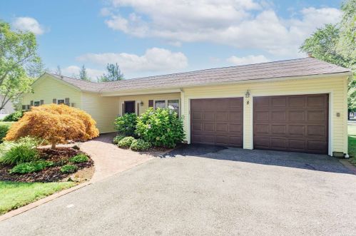 8 Scholar Ct, Elwood, NY 11731-2541