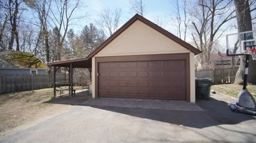 56 Wayne St, Springfield MA  01118-2036 exterior