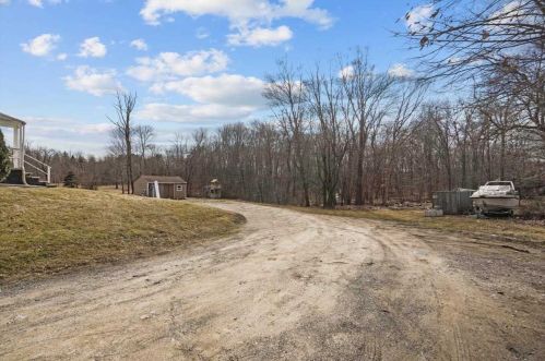 318 Noxon Rd, Poughkeepsie NY  12603-2904 exterior