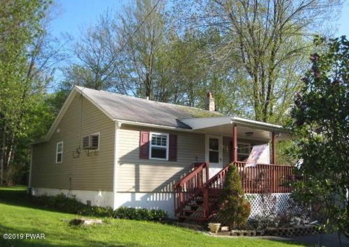 753 Elk Lake Dr, Waymart, PA 18472-6104