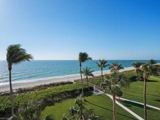 10691 Gulf Shore Dr, Naples FL  34108-3014 exterior