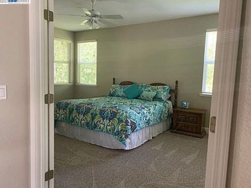 6521 Young Oak Ct, Citrus Heights CA  95662-6007 exterior