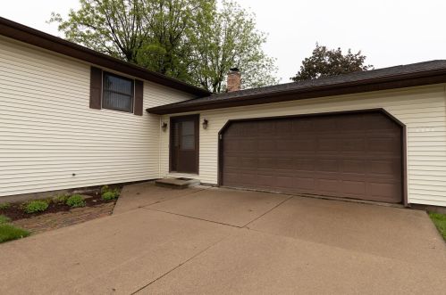 2203 31st St, La Crosse, WI 54601-6932