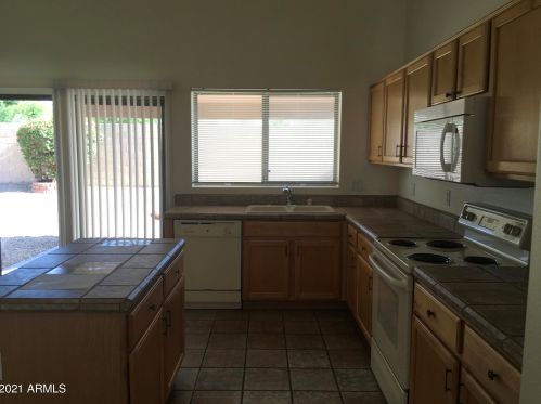 12746 Hollyhock Dr, Avondale AZ  85392-6651 exterior