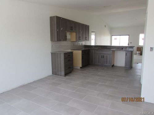 6201 Lago Grande Dr, Bullhead City, AZ 86426-7036