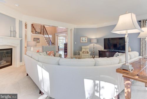 20500 Stone Fox Ct, Leesburg VA 20175-7223 exterior