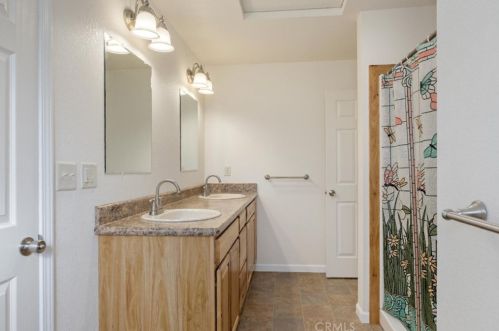 9533 Cummings Rd, Durham CA  95938-9605 exterior