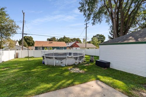 3666 89, Milwaukee WI 53222-3605 exterior