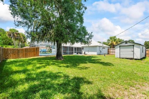 1845 Mango Tree Dr, Edgewater FL 32141-3925 exterior