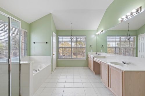 6417 Autumn Trl, Frisco TX  75056-7124 exterior