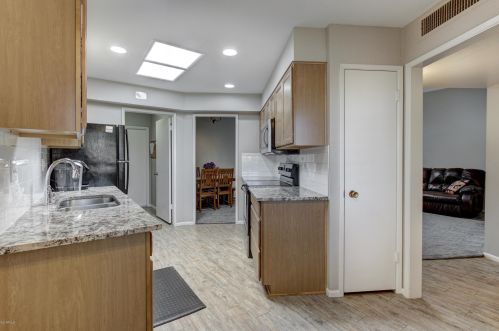 10947 Coggins Dr, Sun City AZ  85351-3346 exterior