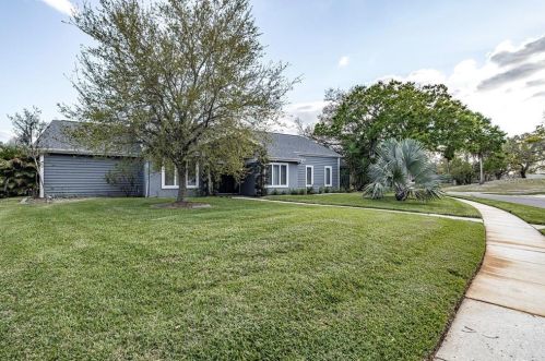 430 Forest Park Rd, Oldsmar, FL 34677-2014