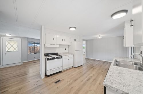 32861 Brechtel St, Lake Elsinore CA  92530-0420 exterior