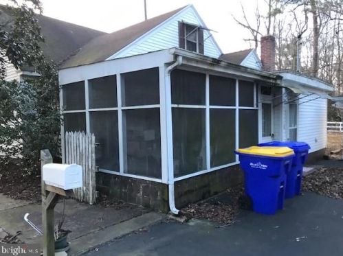 33049 Dupont Blvd, Frankford DE  19945-3800 exterior