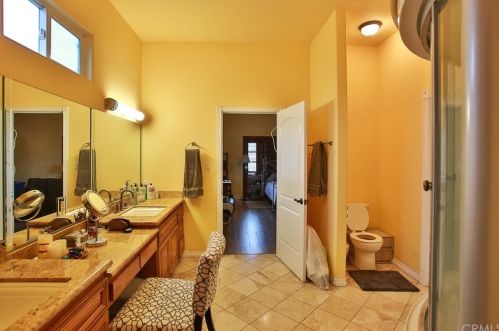 8816 Elston Ave, Downey CA  90240-2225 exterior