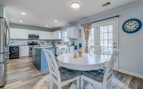 200 Towering Pine Dr, Ladson SC  29456-3794 exterior