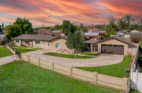 9519 Banta Rd, Pico Rivera, CA 90660-1532