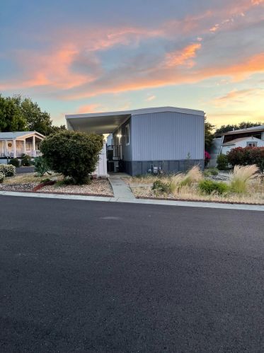 127 Calle Maria, Elk Grove CA 95624-2540 exterior