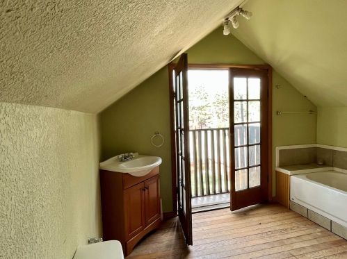 381 Utah St, Portola CA  96122-9521 exterior