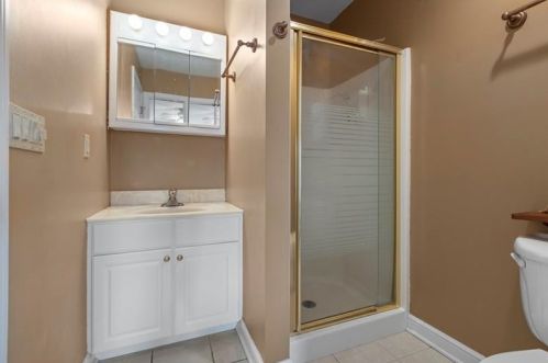 49 Blueberry Ln, Grove City PA  16127-4675 exterior