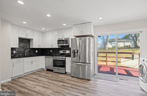 13125 Haddock Rd, Woodbridge VA  22193-5247 exterior