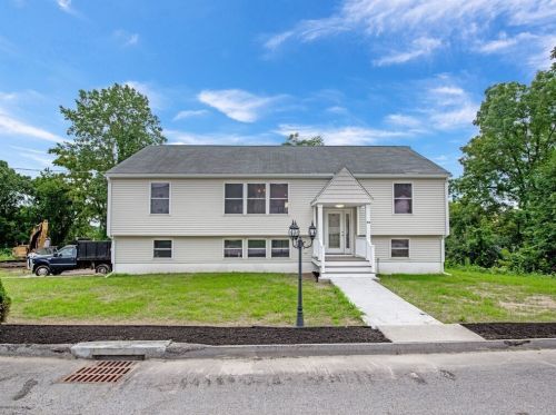 46 Valley View Ln, Worcester, MA 01604-3434