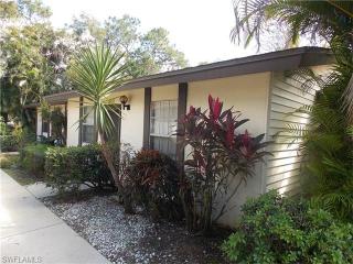 1003 Pine Isle Ln, Naples, FL 34112-6131