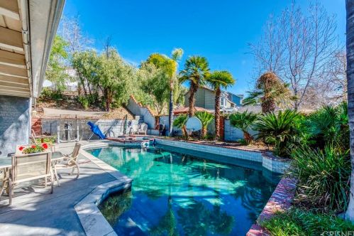 28704 Winterdale Dr, Santa Clarita, CA 91387-1740