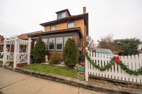 714 Penn Ave, New Brighton, PA 15066-1343