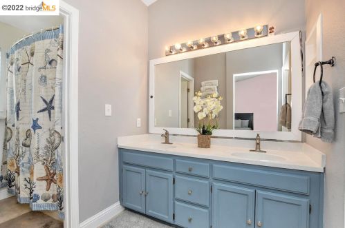 2060 Springbrook Ct, Oakley CA  94561-4113 exterior