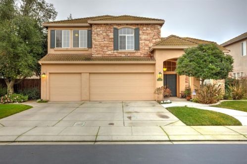 1812 Avignon Ln, Modesto, CA 95356-8400