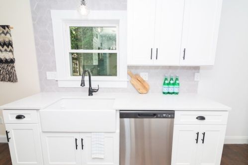 12 Maine Ave, Natick MA  01760-2219 exterior