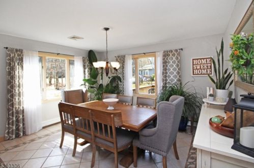 46 Summerfield Rd, Belvidere NJ  07823-2712 exterior