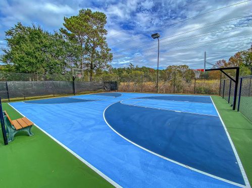 200 Oak Pt Lndg Dr, Mount Pleasant SC  29464-6283 exterior