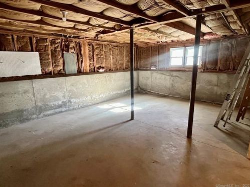 89 Starr St, Norwich CT  06360-4025 exterior