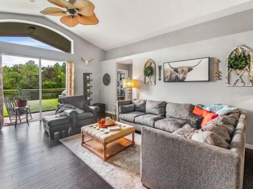 19018 Fishermans Bend Dr, Lutz FL  33558-9753 exterior