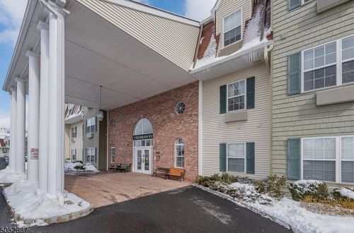 9301 Richmond Rd, West Milford Lakes NJ  07480-5131 exterior